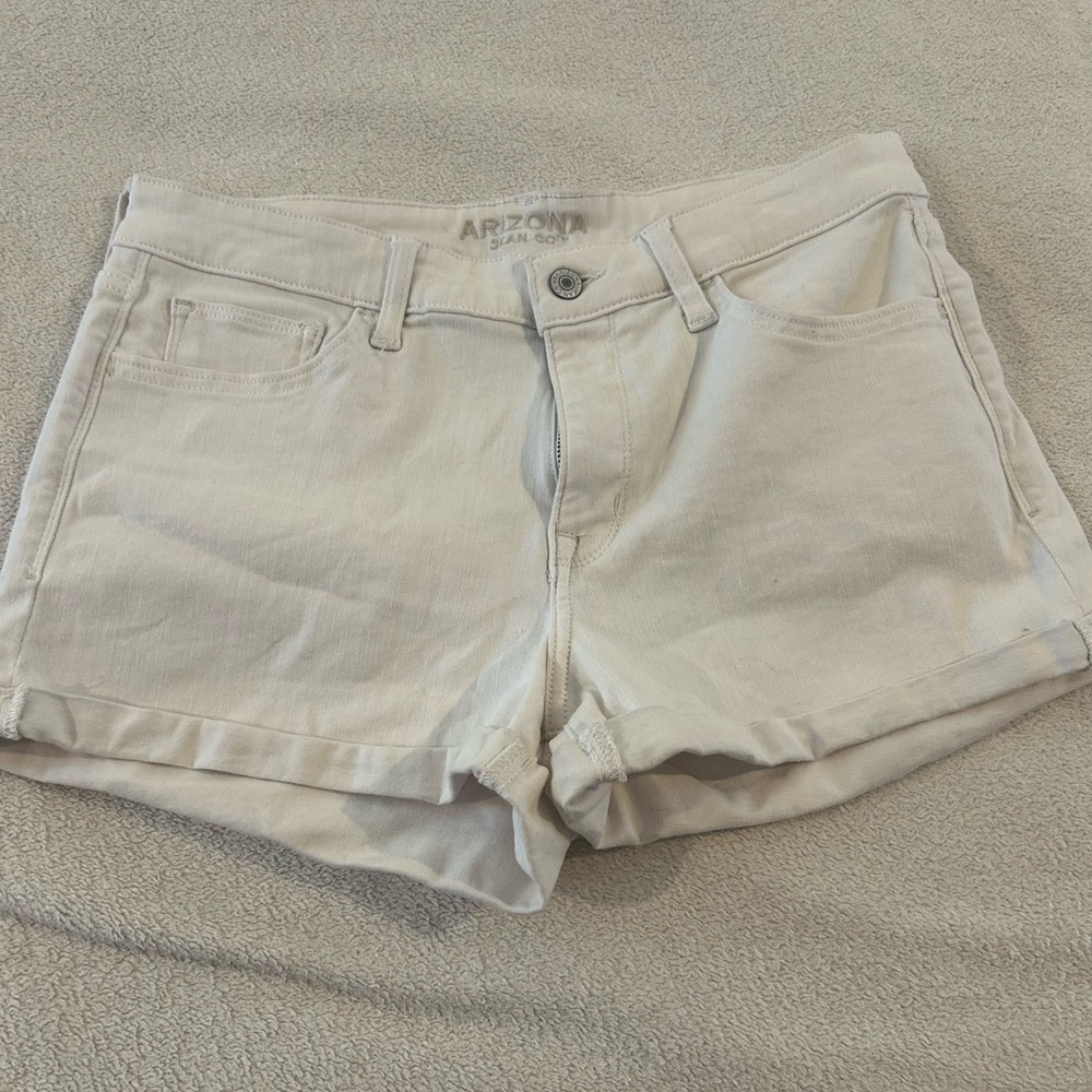 Arizona Jean Co White Cuffed Denim Shorts Size 13 Mid Rise Stretch